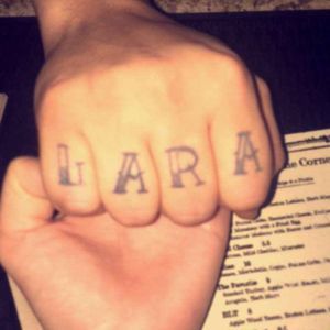 Meet your Posher, Lara